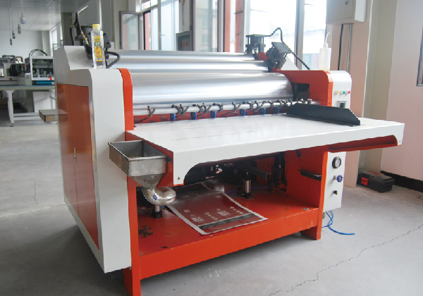 卡卡對裱機(jī)